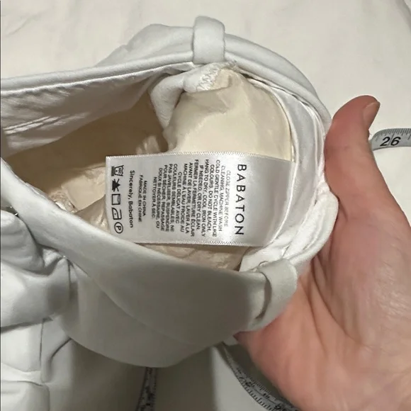 Aritzia Babaton Revue Pant
High-waisted pleated pants - Picture 10 of 15